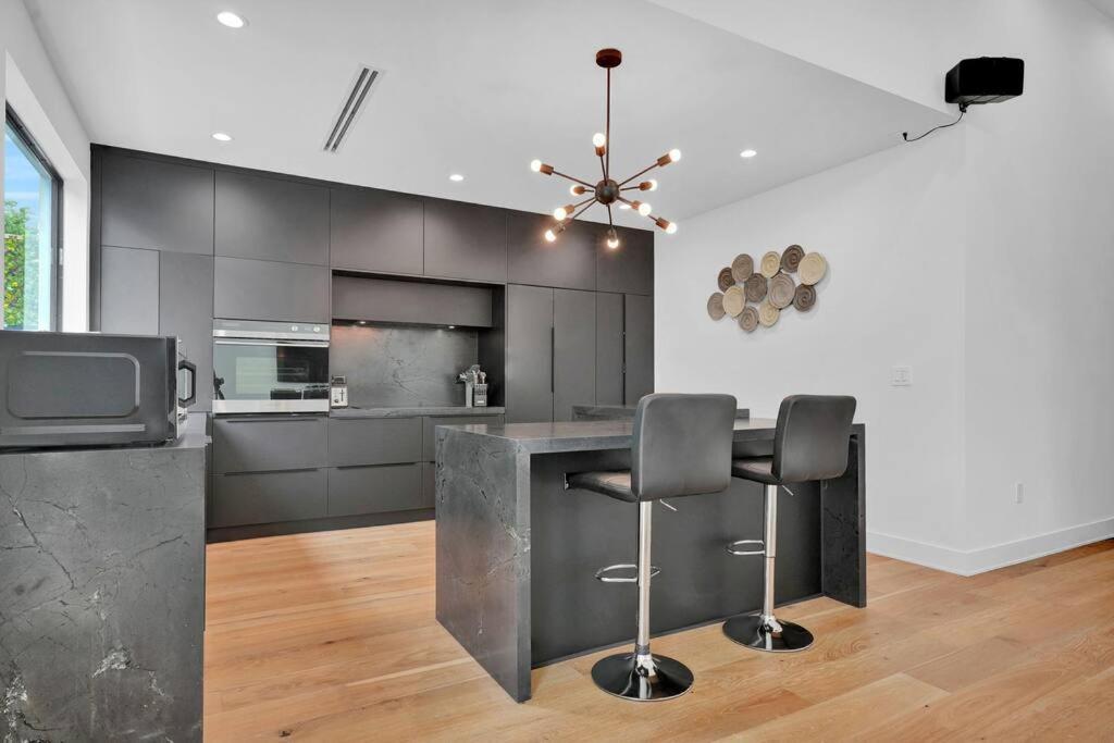 فيلا Design House -Heated Pool -Big Yard -Gated Parking ميامي المظهر الخارجي الصورة