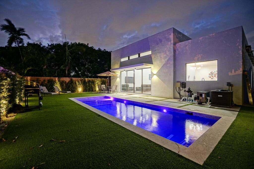 فيلا Design House -Heated Pool -Big Yard -Gated Parking ميامي المظهر الخارجي الصورة