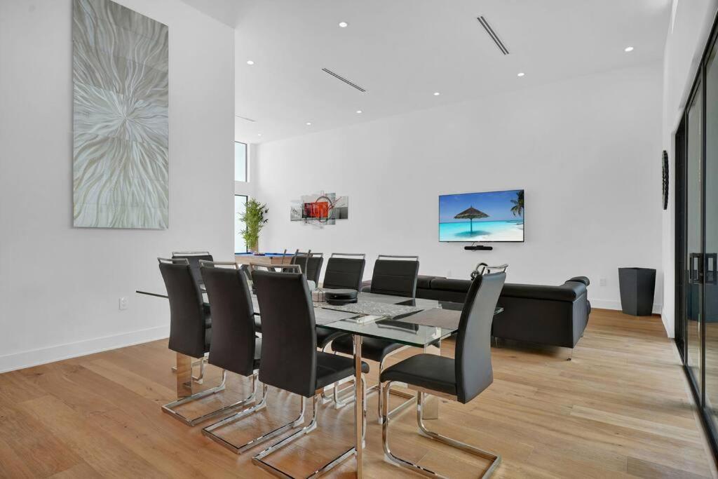 فيلا Design House -Heated Pool -Big Yard -Gated Parking ميامي المظهر الخارجي الصورة