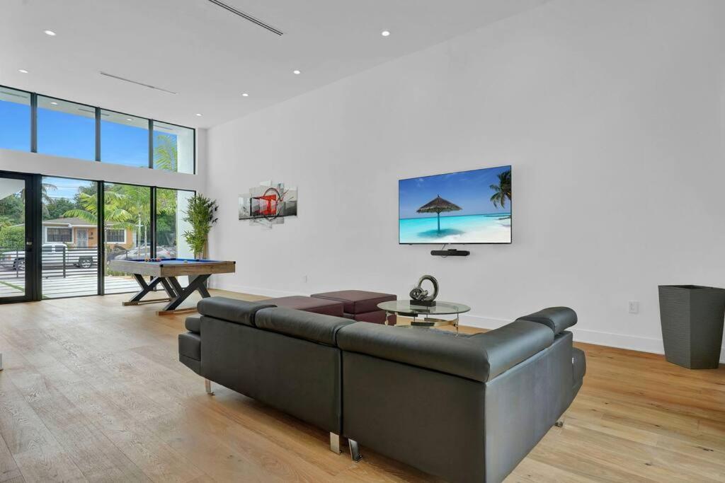 فيلا Design House -Heated Pool -Big Yard -Gated Parking ميامي المظهر الخارجي الصورة