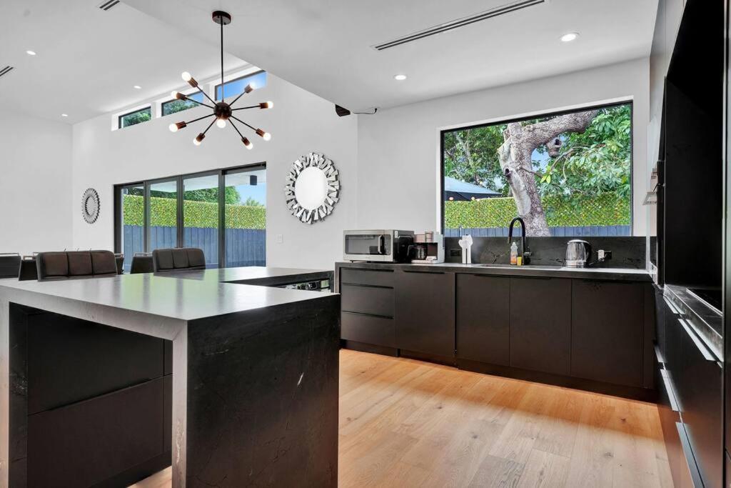 فيلا Design House -Heated Pool -Big Yard -Gated Parking ميامي المظهر الخارجي الصورة
